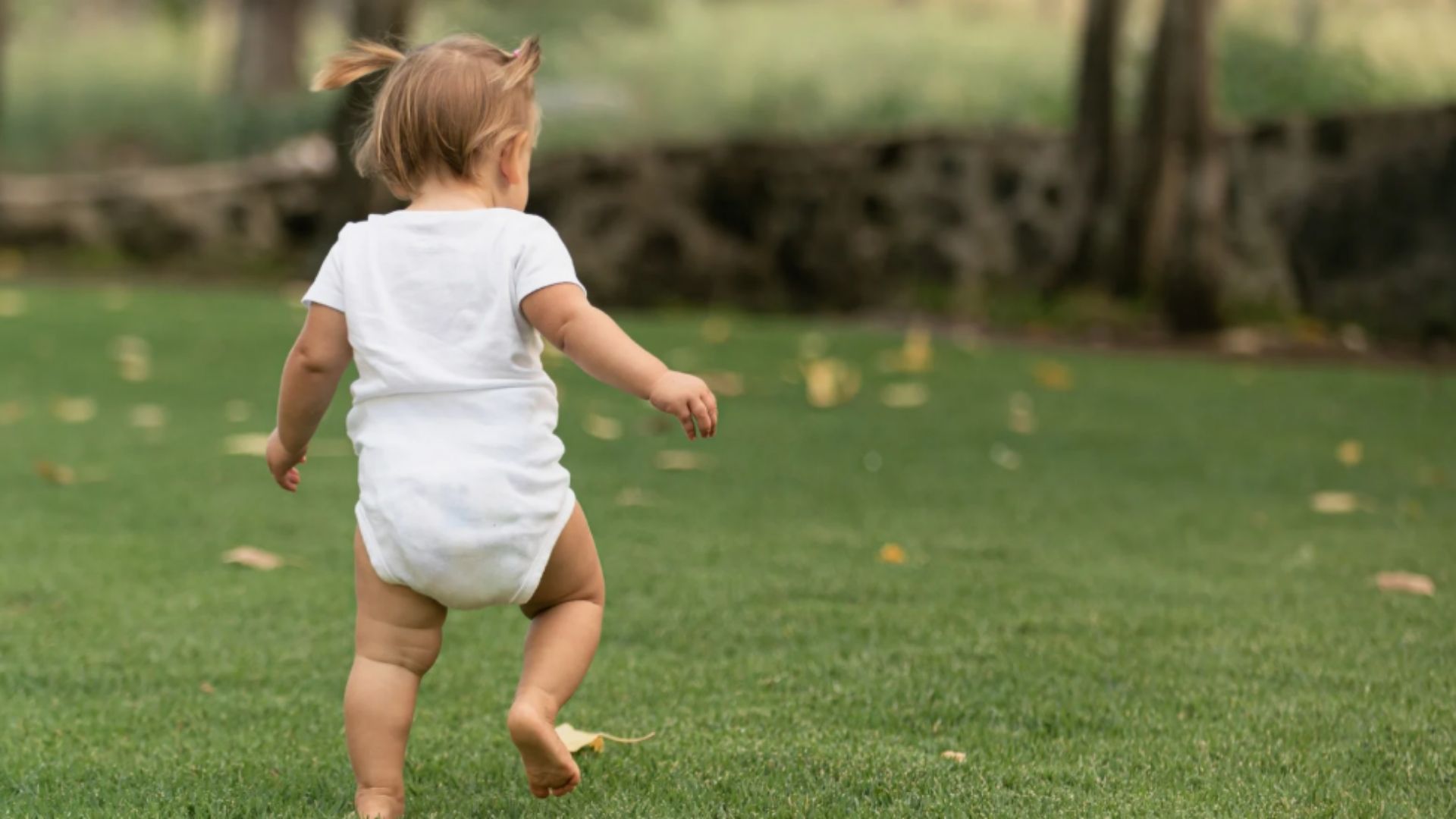 İlk Adımlar İçin Rahat Bebek Kıyafetleri Seçimi