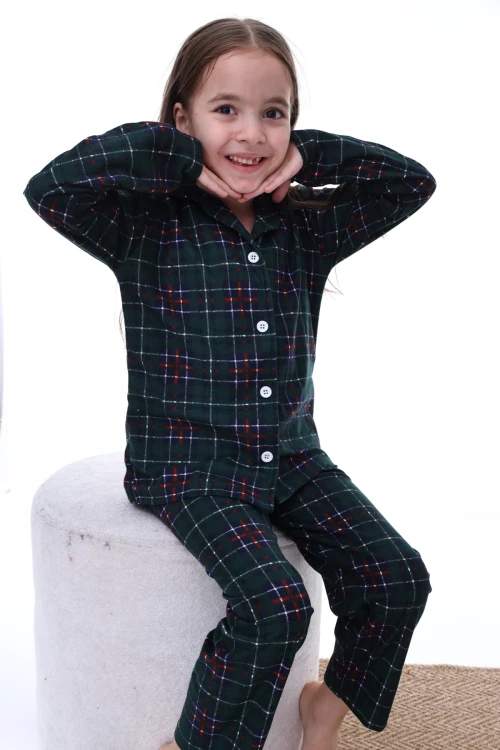 Çizgi Desenli Yakalı Kız Pijama Takımı 2202