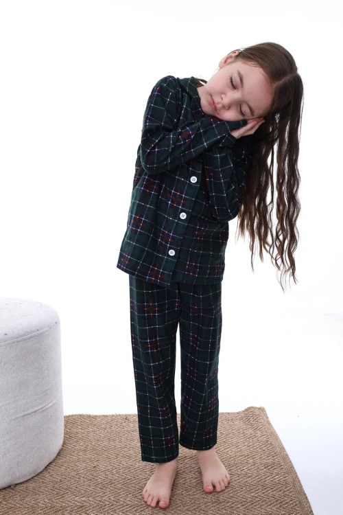 Çizgi Desenli Yakalı Kız Pijama Takımı 2202