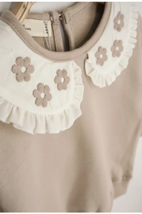 Yakası Fırfırlı ve Nakışlı Takım 24051