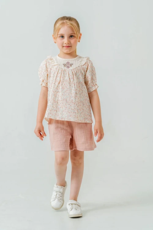 Çiçek Nakışlı Şortlu Kız Bebek Müslin Takım 3814