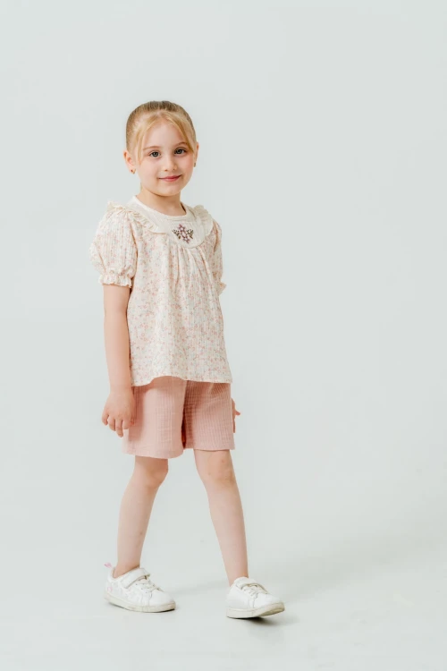 Çiçek Nakışlı Şortlu Kız Bebek Müslin Takım 3814