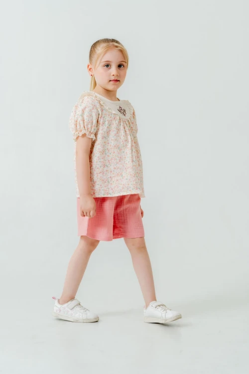 Çiçek Nakışlı Şortlu Kız Bebek Müslin Takım 3814