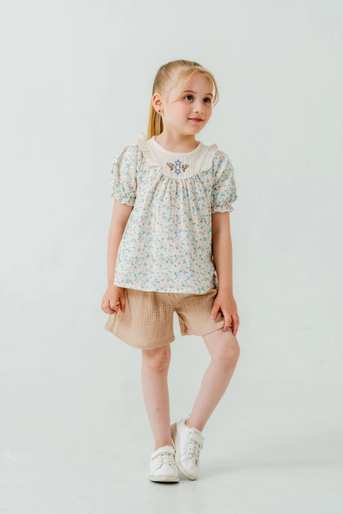 Çiçek Nakışlı Şortlu Kız Bebek Müslin Takım 3814